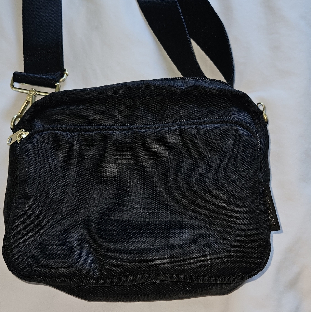 Canvelle City Crossbody, M, Black Checkered EUC